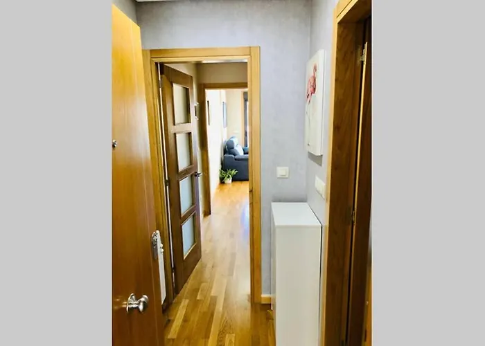 Apartamento Con Piscina Y Terraza Al Lado De La Playa